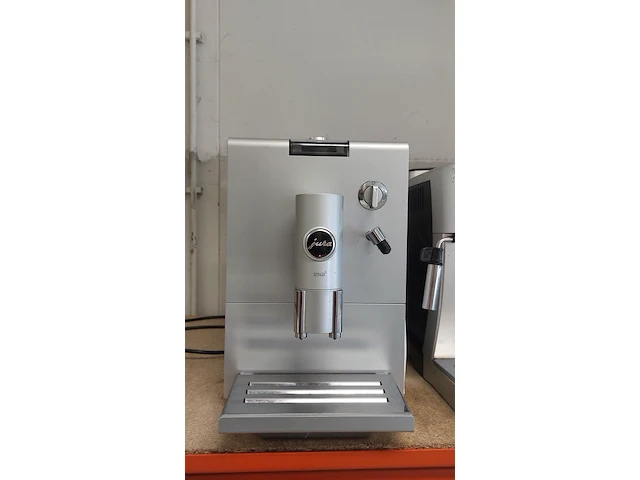 Ca. 11x koffie bonen machines, smeg, siemens, miele - afbeelding 9 van  14