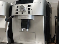 Ca. 11x koffie bonen machines, smeg, siemens, miele - afbeelding 11 van  14