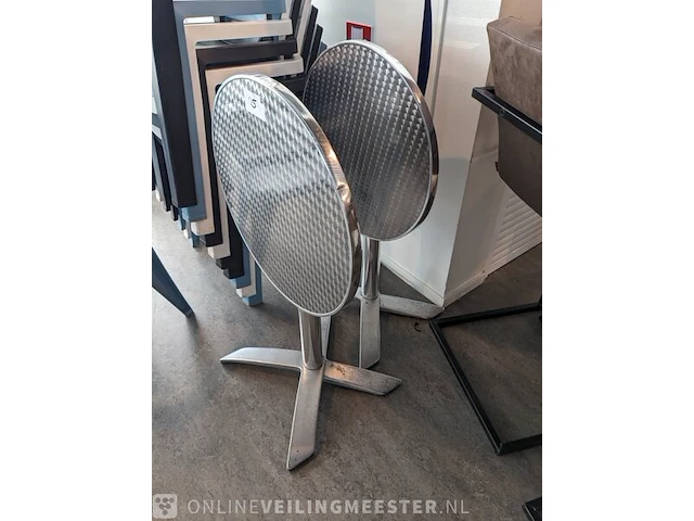 Ca 11x kunststof stoel - afbeelding 2 van  6