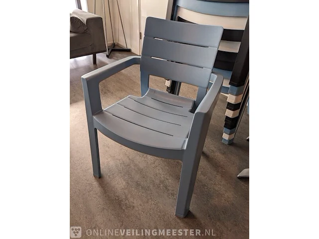 Ca 11x kunststof stoel - afbeelding 5 van  6