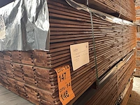 Ca. 120x channelsiding bruin geïmpregneerd, 18x140mm, lengte 300cm - afbeelding 4 van  4