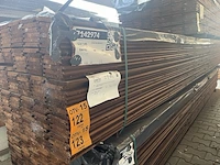 Ca. 120x channelsiding bruin geïmpregneerd, 18x140mm, lengte 480cm - afbeelding 2 van  3