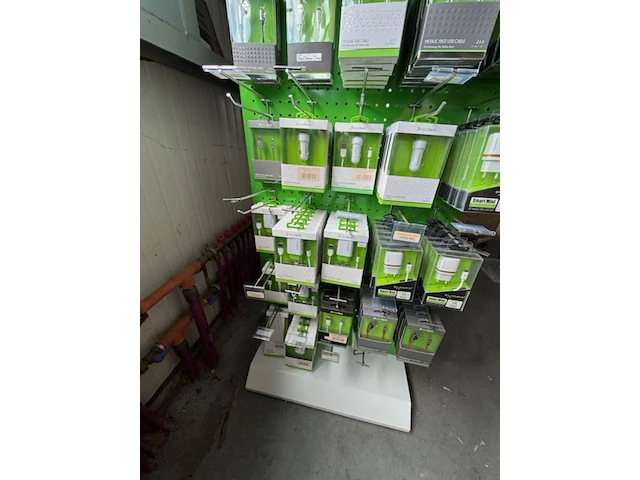 Ca. 120x display met telefoon accessoire, soultech en exclusive - afbeelding 5 van  14