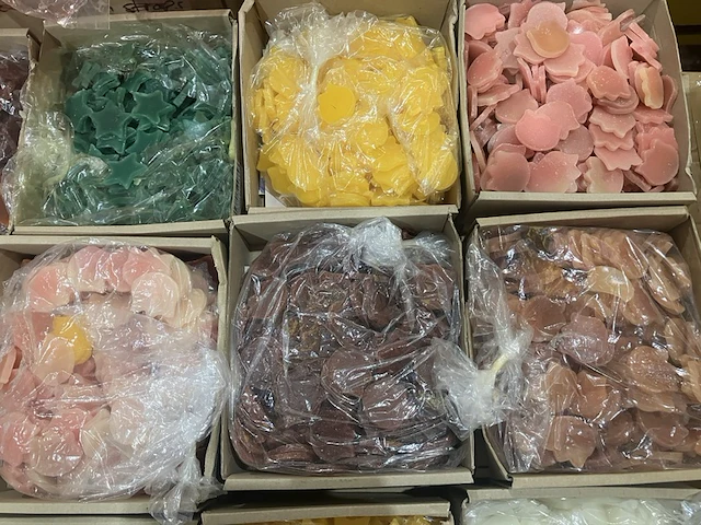 Ca. 120x dozen waxmelts - afbeelding 3 van  8