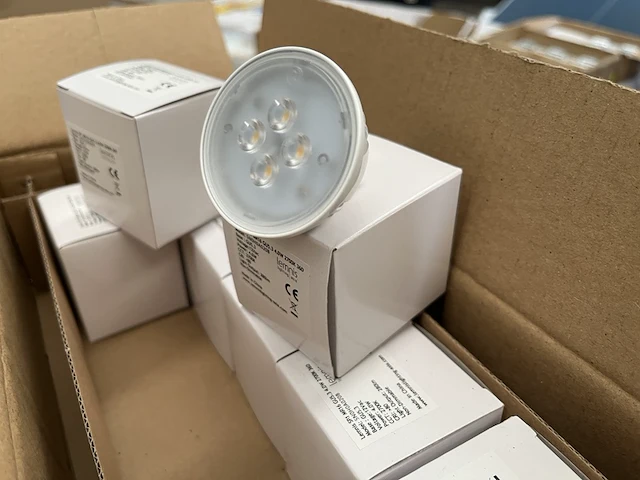Ca. 120x led spot sp1 mr16 gu5.3 4w 2700k lemnis lighting - afbeelding 1 van  4