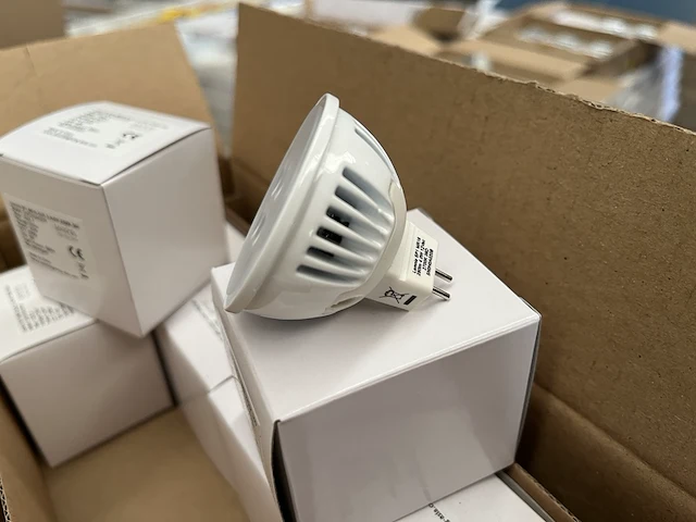 Ca. 120x led spot sp1 mr16 gu5.3 4w 2700k lemnis lighting - afbeelding 2 van  4
