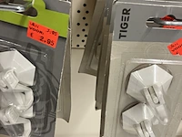 Ca. 120x verpakkingen handdoekhaajes div merken - afbeelding 3 van  4