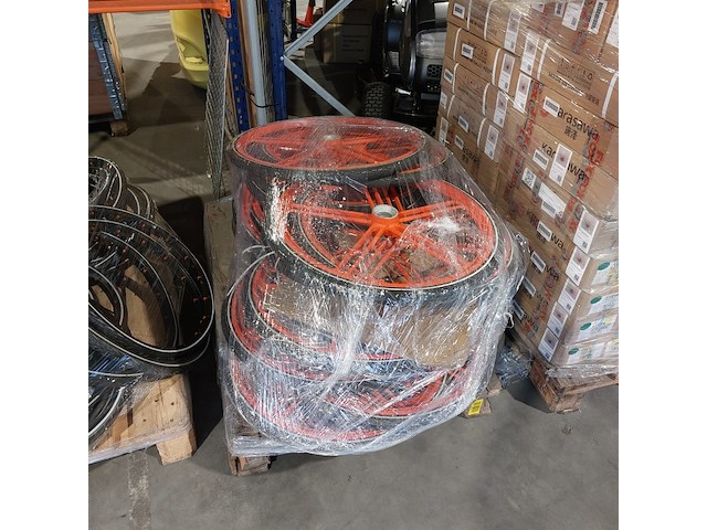 Ca. 122x combinatie alu fietswielen + lekvrije banden 22", oranje + zwart - afbeelding 7 van  7