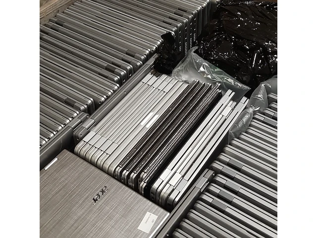 Ca. 123x chromebook, o.a dell, acer, o.a latitude 5400 chrome - afbeelding 14 van  15