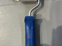 Ca. 125x aandrukrollen met houder tbv bekleding wand - afbeelding 2 van  2