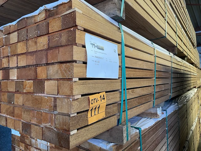 Ca. 125x guyana teak regels geschaafd, 45x68mm, lengte 455cm - afbeelding 4 van  4