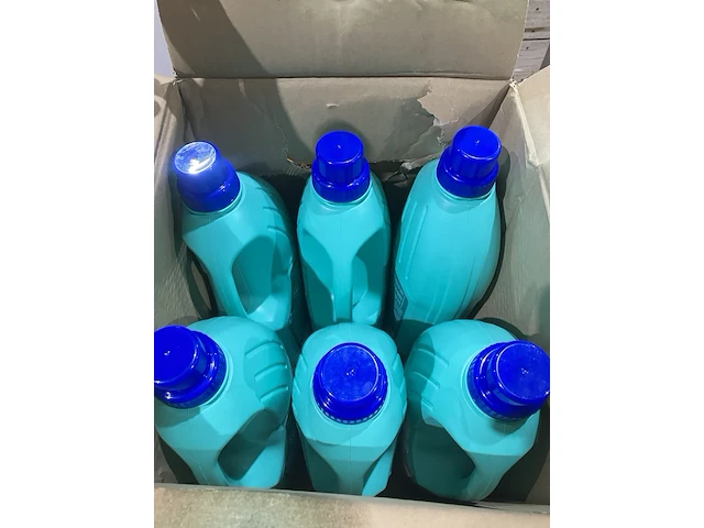 Ca. 127x ontvlekker zonder bleekwater, carrefour - afbeelding 3 van  6
