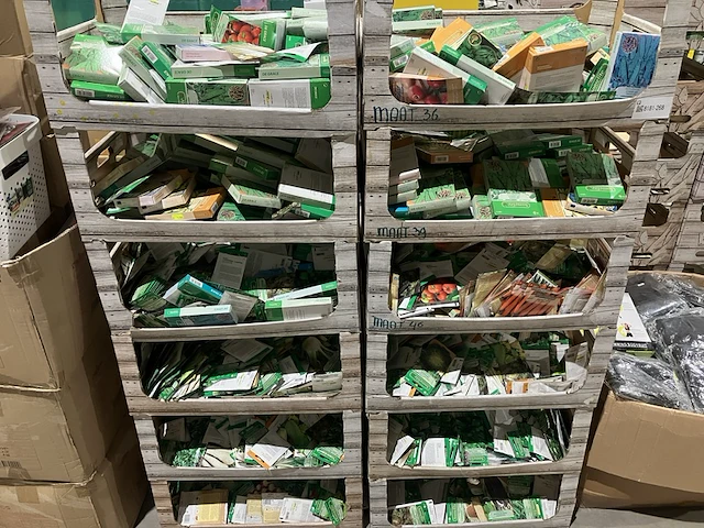 Ca. 12x dozen kweekzaadjes - afbeelding 1 van  14