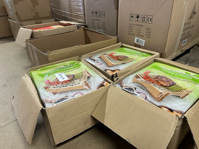 Ca. 12x eco wegwerpbarbecue, 1x verpakking briketten - afbeelding 7 van  7