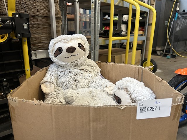 Ca. 12x magnetron knuffel warmies, sloth - afbeelding 1 van  6