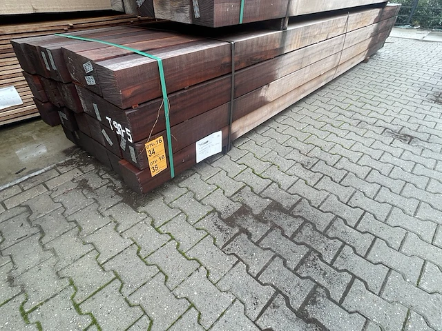 Ca. 12x massaranduba balken fijnbezaagd, 150x150mm, lengte 500cm - afbeelding 4 van  4