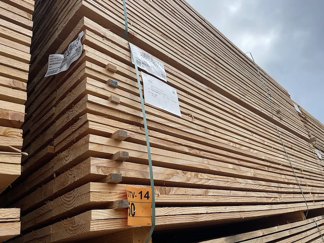Ca. 132x douglas planken fijnbezaagd, 22x200mm, lengte 300cm - afbeelding 4 van  4