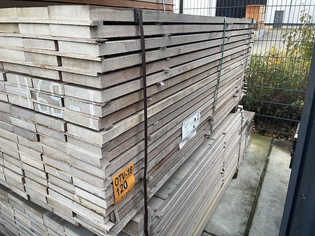 Ca. 133x ipé planken fijnbezaagd, 27x130mm, lengte 185cm - afbeelding 2 van  3