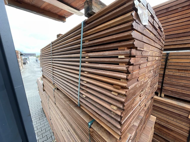 Ca. 133x massaranduba damwand/paardenbox profiel, 28x145mm, lengte 250cm - afbeelding 2 van  3