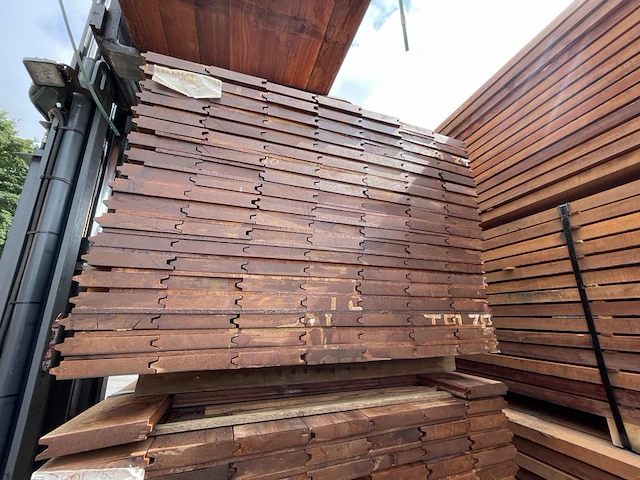 Ca. 133x massaranduba damwand/paardenbox profiel, 28x145mm, lengte 250cm - afbeelding 3 van  3