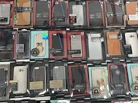 Ca. 135x mix telefoonhoesjes iphone & galaxy viva madrid , divers - afbeelding 2 van  7