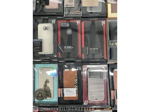 Ca. 135x mix telefoonhoesjes iphone & galaxy viva madrid , divers - afbeelding 5 van  7