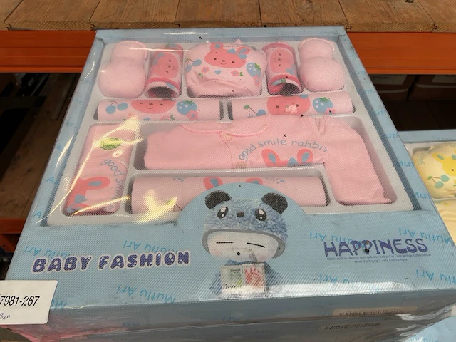 Ca. 13x 16-delige baby kleertjes geschenkset - afbeelding 3 van  6