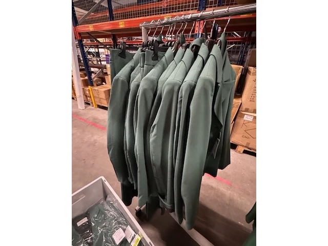 Ca. 13x broek en 29x colbert, suitss me, off-beat, trekking green - afbeelding 9 van  10