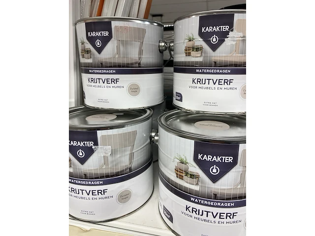 Ca. 13x krijtverf 2,5 ltr emmers kleur taupe en grijs - afbeelding 2 van  4