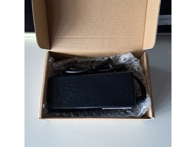 Ca. 13x laptop incl. hdd en lader , fujitsu , s936, zwart - afbeelding 6 van  6