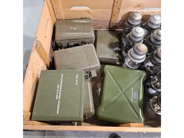 Ca. 13x petroleum druklamp en 7x transportkoffer, o.a hipolito - afbeelding 8 van  8