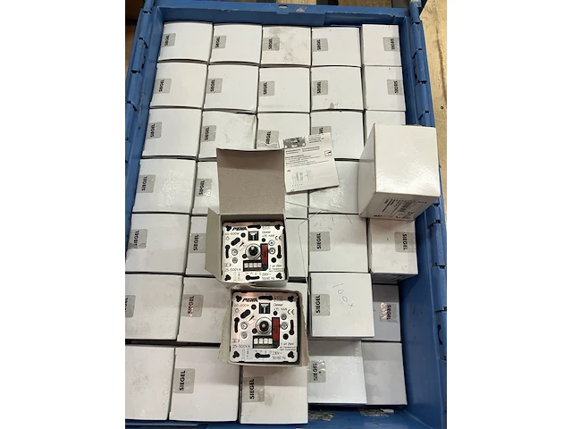 Ca. 140x dimmer 60/600 watt - afbeelding 1 van  3