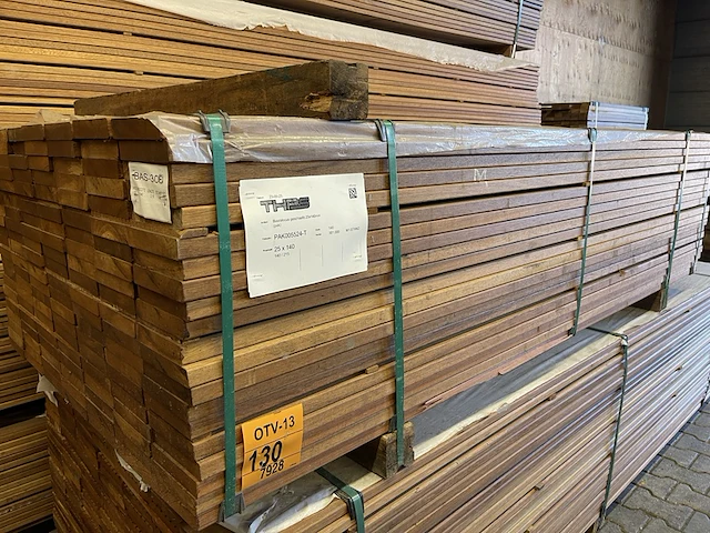 Ca. 140x guyana teak planken geschaafd, 25x140mm, lengte 215cm - afbeelding 2 van  3
