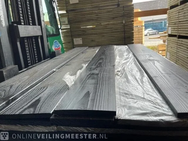 Ca. 144x douglas schuttingplanken zwart gecoat , 16x192mm, lengte 180cm - afbeelding 1 van  3