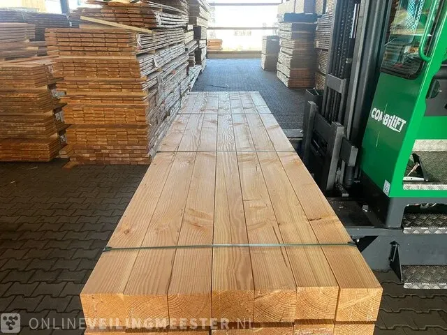 Ca. 14x douglas balken fijnbezaagd, 150x150mm, lengte 250cm - afbeelding 1 van  3