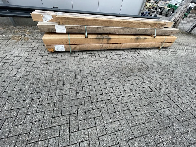 Ca. 14x douglas balken fijnbezaagd, 150x150mm, lengte 400cm - afbeelding 4 van  4