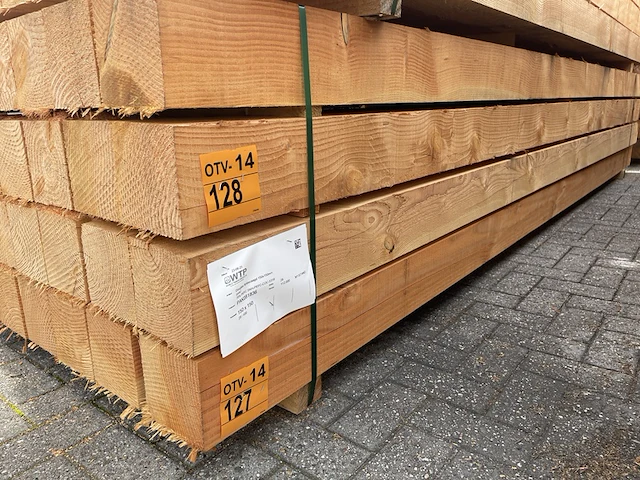 Ca. 14x douglas balken fijnbezaagd, 150x150mm, lengte 400cm - afbeelding 4 van  4