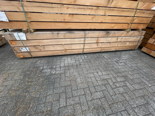 Ca. 14x douglas balken fijnbezaagd, 150x150mm, lengte 400cm - afbeelding 4 van  4