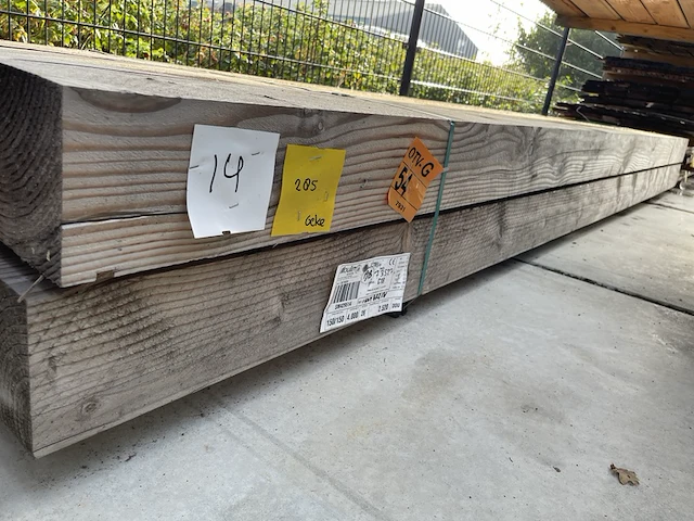 Ca. 14x douglas balken fijnbezaagd, 150x150mm, lengte 400cm - afbeelding 2 van  3