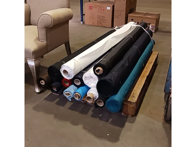 Ca. 14x rol fijne bekledingsstof - assorti - afbeelding 1 van  7