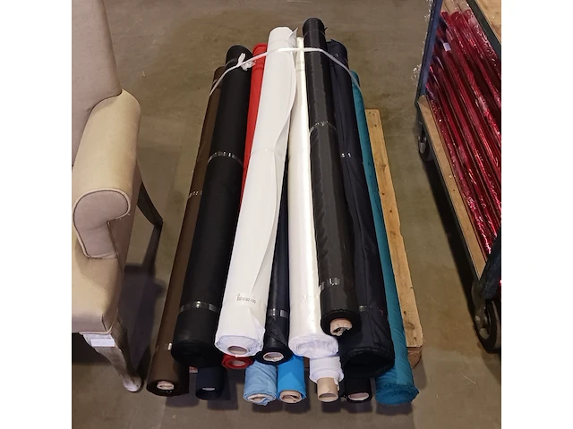 Ca. 14x rol fijne bekledingsstof - assorti - afbeelding 2 van  7