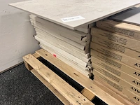 Ca. 15 m² vloertegels - afbeelding 1 van  4