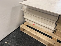 Ca. 15 m² vloertegels - afbeelding 2 van  4