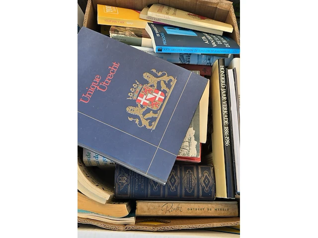 Ca. 150x antieke boeken, vanaf jaartal 1879 - afbeelding 2 van  7