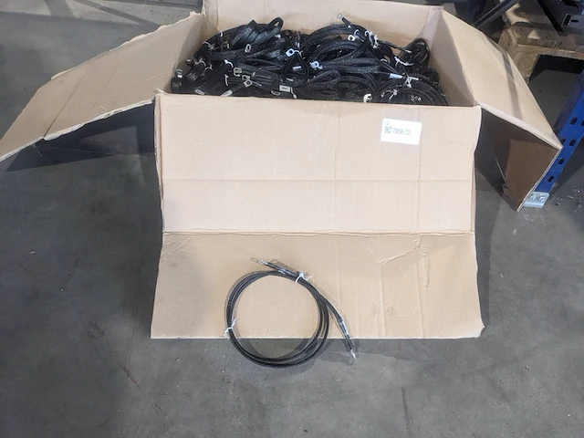 Ca. 150x kabel 6mm2, lengte 120 cm met ringtong m10 en m8 geel - afbeelding 1 van  7