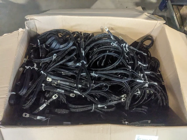Ca. 150x kabel 6mm2, lengte 120 cm met ringtong m10 en m8 geel - afbeelding 6 van  7