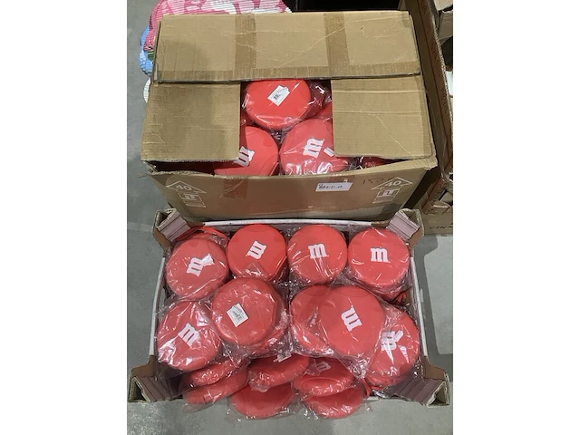 Ca. 150x m&m bakjes - afbeelding 1 van  3