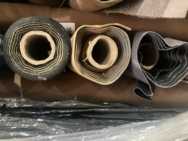 Ca. 150x rollen stof - afbeelding 3 van  8