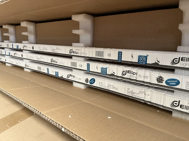 Ca. 150x t8 led tube tl2f 1500 mm 5000k ellipz lighting - afbeelding 3 van  4