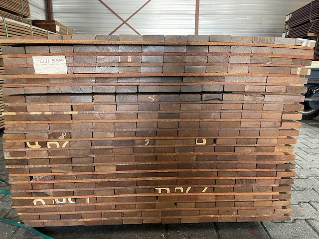 Ca. 154x guyana ipé planken geschaafd, 21x70mm, lengte 275cm - afbeelding 3 van  4